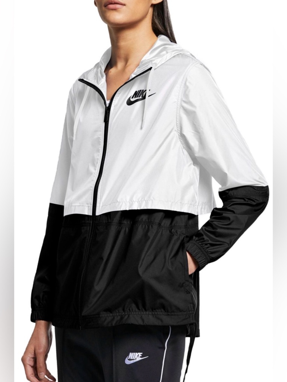 Nike Women's Water Repellent White/Black Colorblock Windbreaker Jacket sz XS